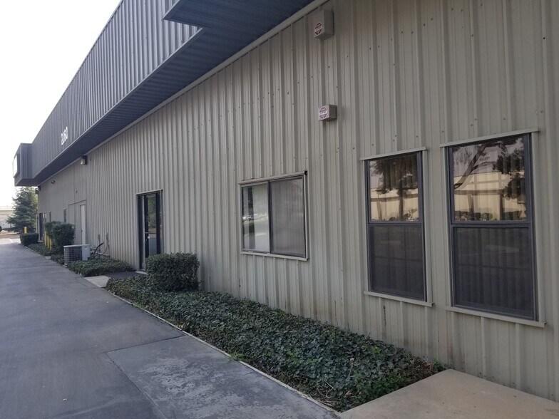 More Photos Of 2260 Cooper Ave, Merced Distribution For Lease