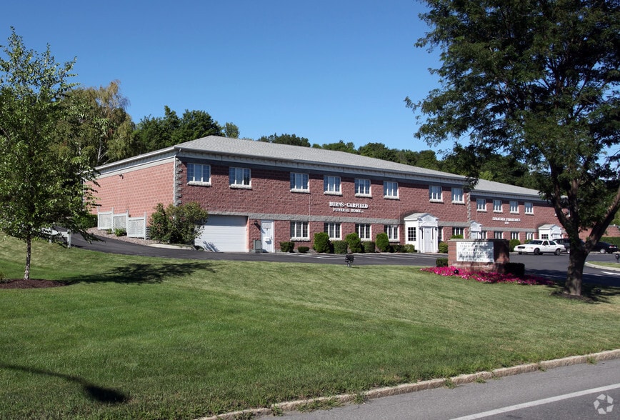 More Photos Of 3125-3175 E Genesee St, Syracuse Office For Lease