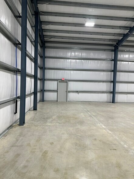 More Photos Of 18901 Ashley Rd, Houston Unknown For Lease