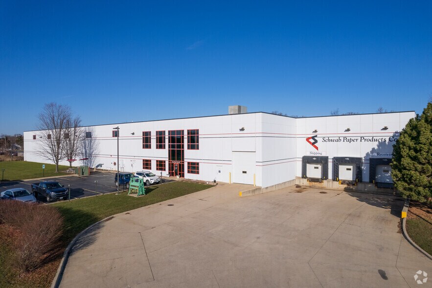 More Photos Of 636 Schwab Cir, Romeoville Manufacturing For Lease