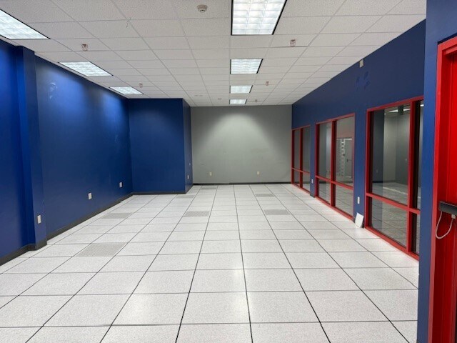 More Photos Of 1720 E Primrose St, Springfield Office For Lease