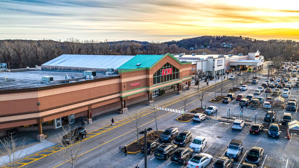 More Photos Of 3039-3155 E Main St, Mohegan Lake Unknown For Lease