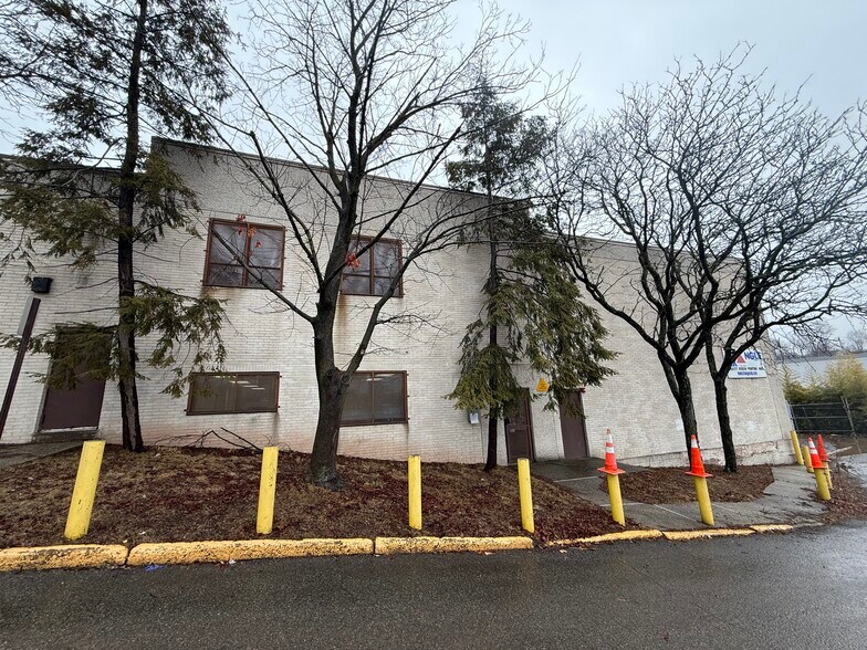 Primary Photo Of 53-57 Van Dyke St, Wallington Industrial For Lease