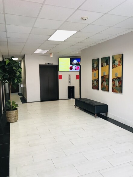 More Photos Of 3315 Burke Rd, Pasadena Medical For Lease