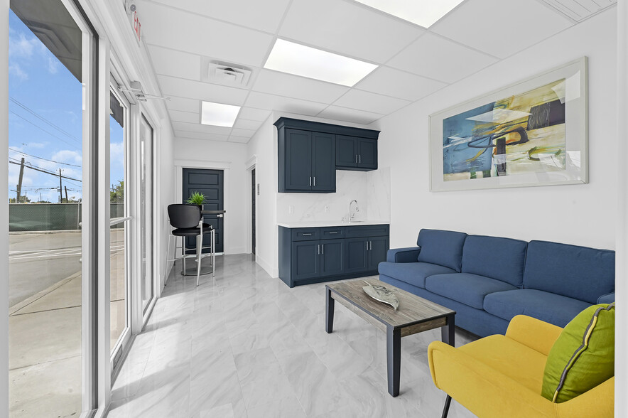 More Photos Of 10751 Almeda Genoa Rd, Houston Office For Sale