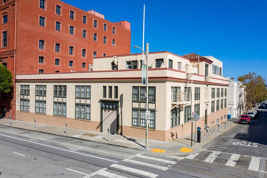 Primary Photo Of 150 Green St, San Francisco Office For Sale