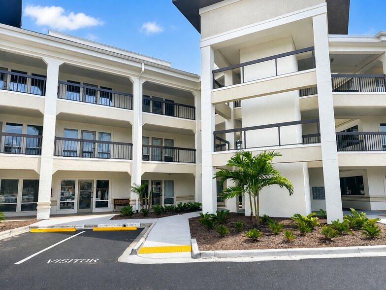 More Photos Of 2000 - 2310 Sawgrass Village Dr, Ponte Vedra Beach Office For Sale