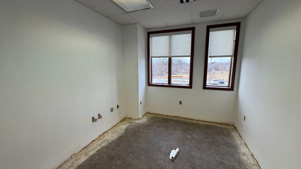 More Photos Of 2925 William Penn Hwy, Easton Office For Lease