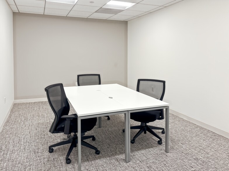 More Photos Of 200 Rivers Edge Dr, Medford Coworking Space