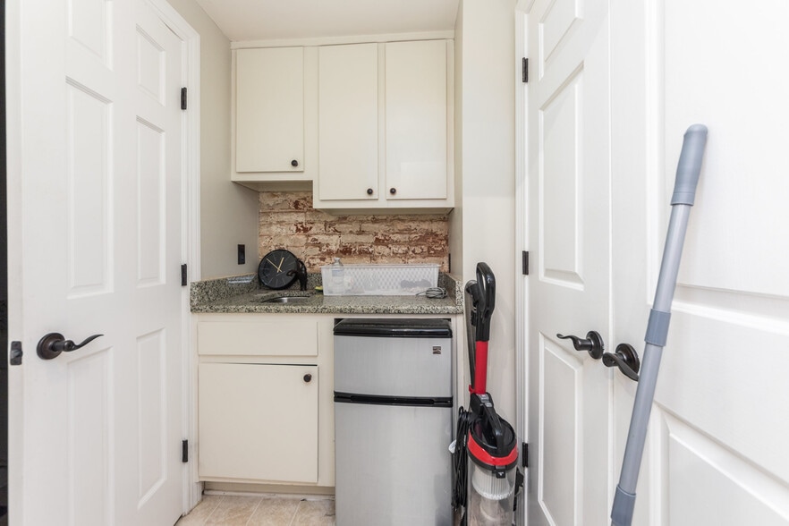 More Photos Of 1011 Charles St, Fredericksburg Loft Creative Space For Lease