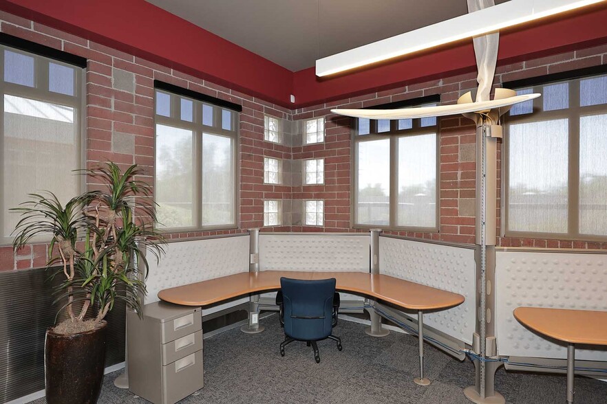 More Photos Of 2812 N Norwalk, Mesa Office For Sale