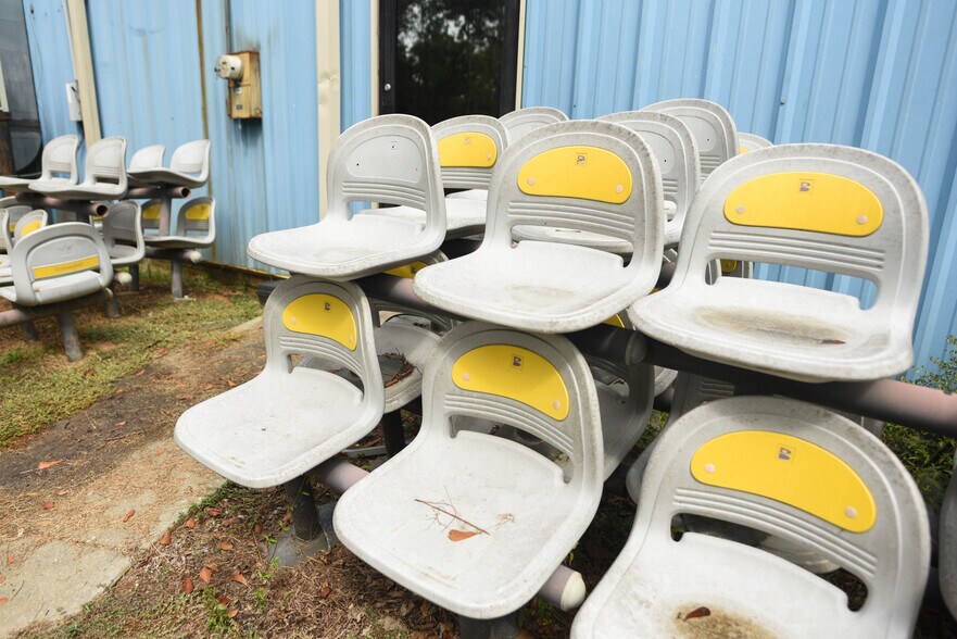 More Photos Of 713 McNatt St, Vidalia Bowling Alley For Sale