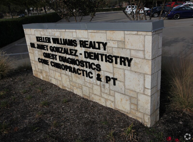 More Photos Of 546 E Sandy Lake Rd, Coppell Medical For Lease