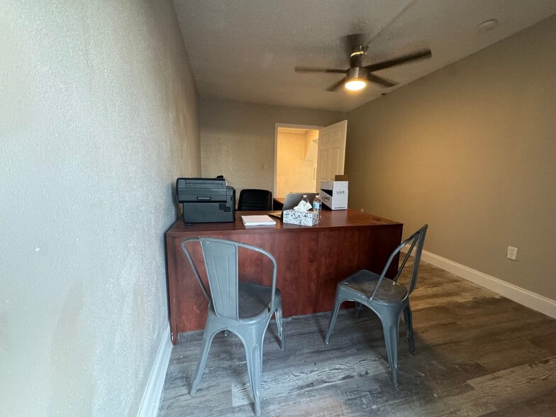 More Photos Of 531 N US Highway 17 92, Longwood Storefront Retail Office For Sale