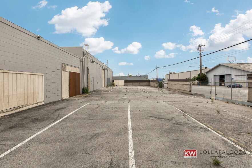 More Photos Of 400-410 S Irwindale Ave, Azusa Warehouse For Sale