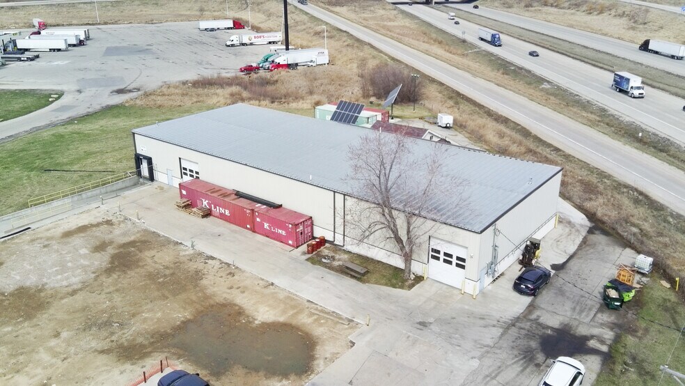 Primary Photo Of 410 Haugen Rd, Edgerton Light Manufacturing For Lease