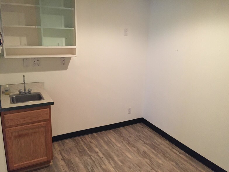 More Photos Of 2700 N Bellflower Blvd, Long Beach Medical For Lease