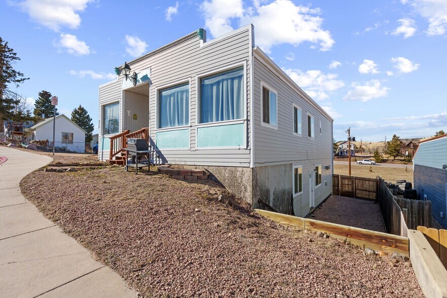 More Photos Of 217 W Masonic Ave, Cripple Creek Apartments For Sale