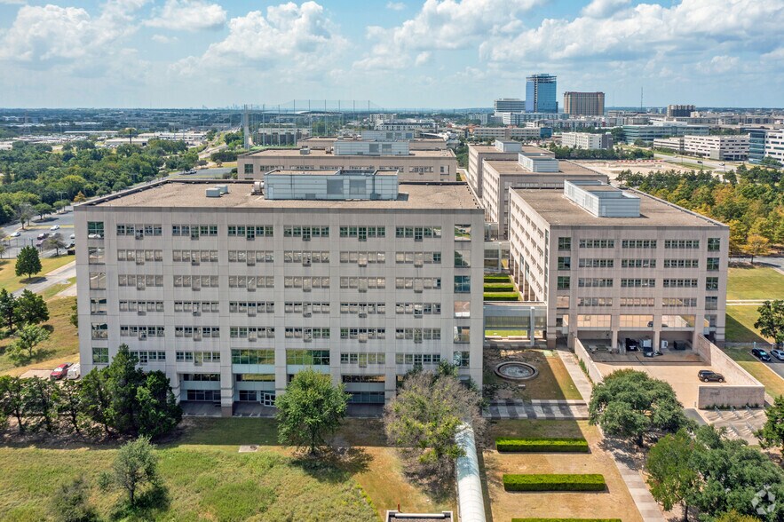 More Photos Of 11501 Burnet Rd, Austin Unknown For Lease