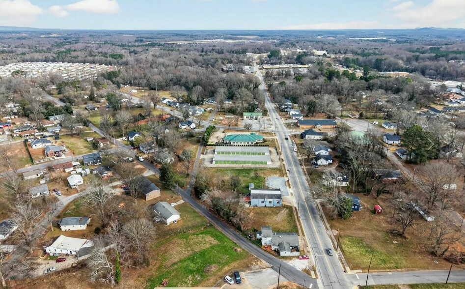 More Photos Of 939 N Logan St, Gaffney Self Storage For Sale