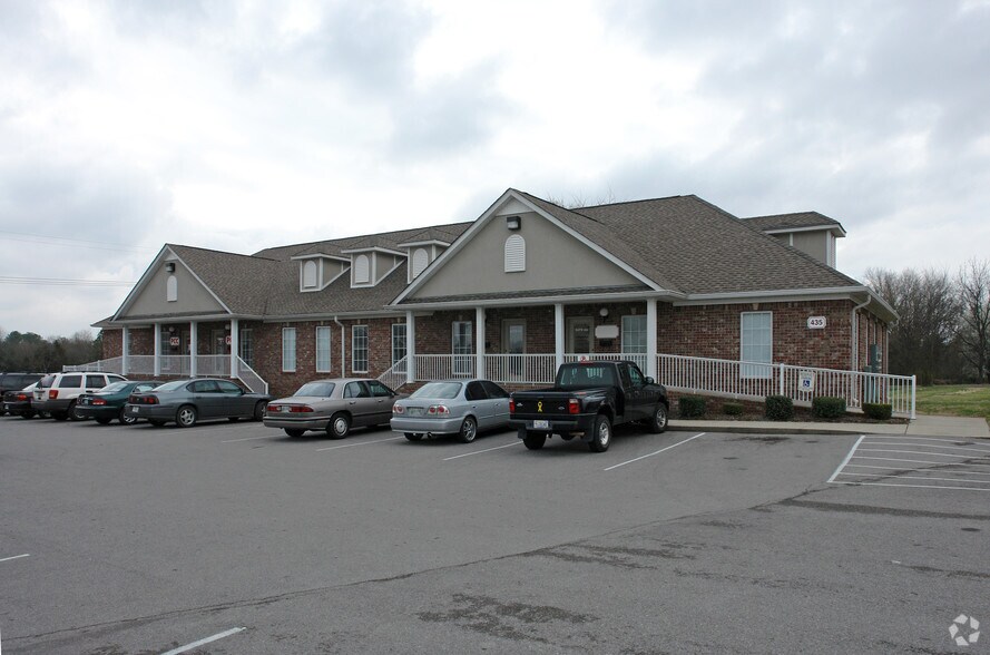 More Photos Of 435 Nissan Dr, Smyrna Office For Lease