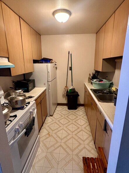 More Photos Of 220 28th Street Dr SE, Cedar Rapids Apartments For Sale