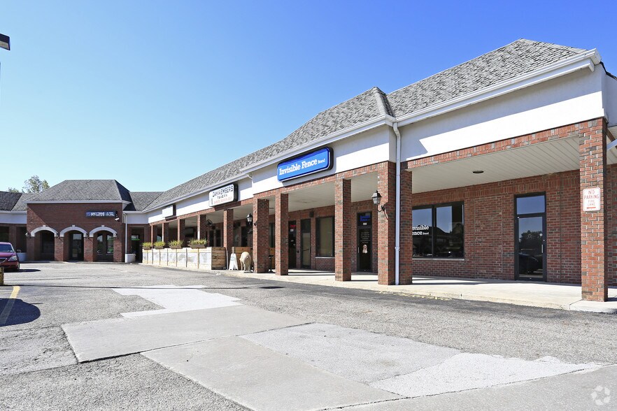 More Photos Of 8001-8053 Mayfield Rd, Chesterland General Retail For Lease