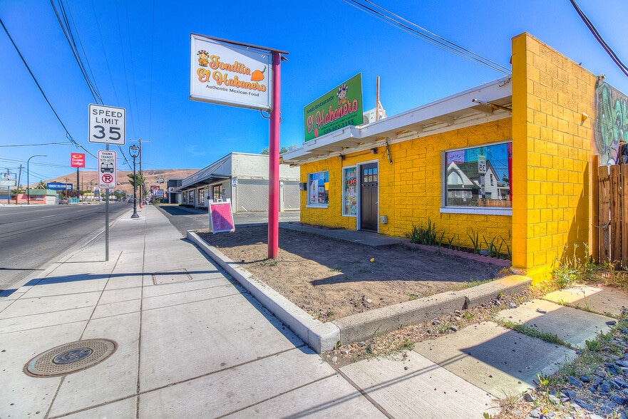 More Photos Of 1005-1009 N 1st Street, Yakima General Retail For Sale