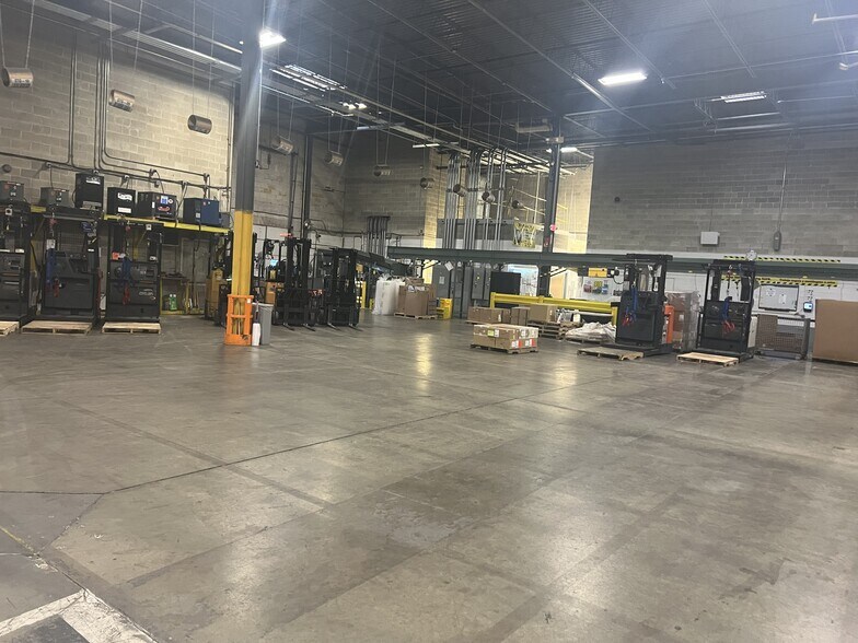 More Photos Of 570 Mount Pleasant Ave, Dover Warehouse For Lease