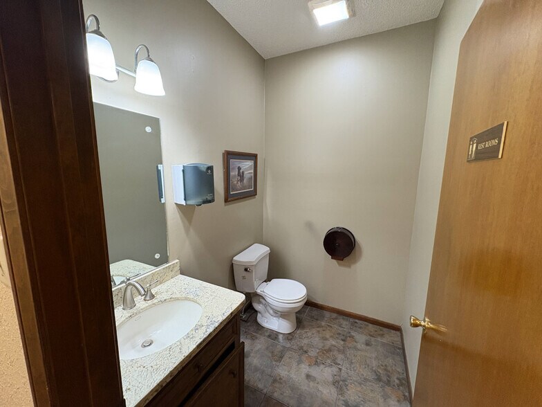 More Photos Of 12192 Tx-62, Orange Office Residential For Sale