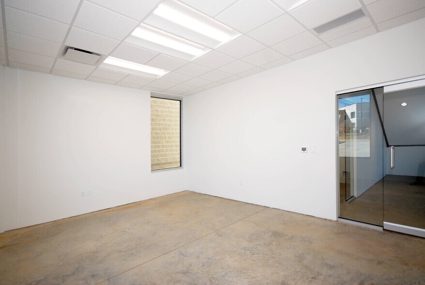 More Photos Of 4245 Marsh Ridge Rd, Carrollton Loft Creative Space For Sale