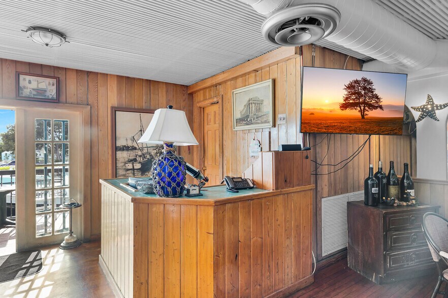 More Photos Of 90311 Old Hwy, Tavernier General Retail For Sale