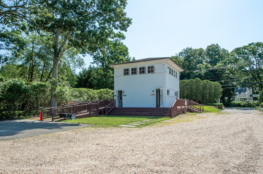 More Photos Of 219 Three Mile Harbor HC Rd, East Hampton Marina For Sale
