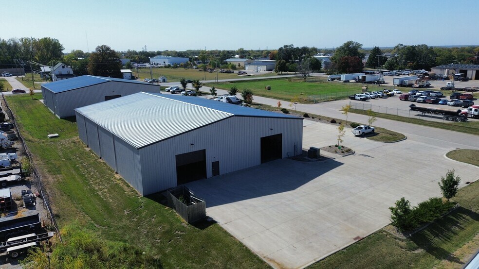 More Photos Of 6655 NE 15th St, Des Moines Warehouse For Lease