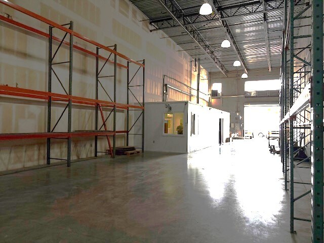 More Photos Of 94-1388 Moaniani St, Waipahu Warehouse For Lease