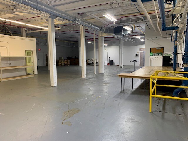 More Photos Of 55-95 West St, Walpole Research And Development For Lease