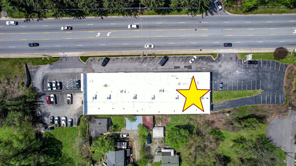 More Photos Of 582 Hendersonville Rd, Asheville General Retail For Lease