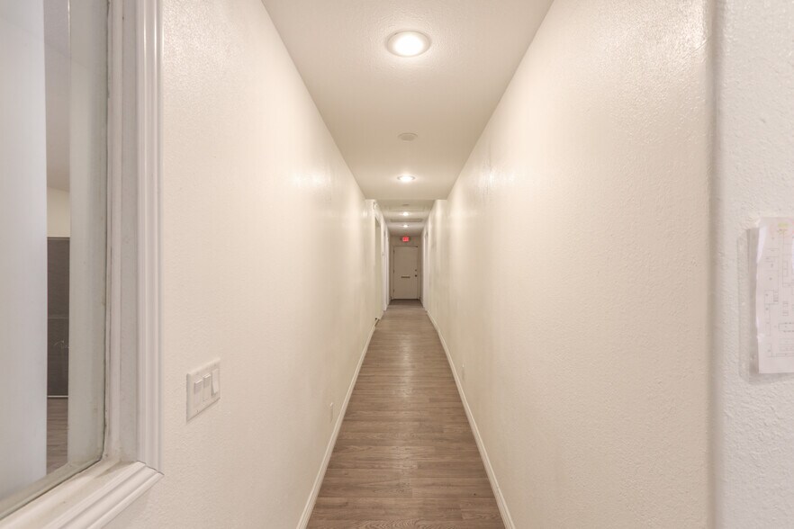 More Photos Of 703 S 10th St, Las Vegas Medical For Sale