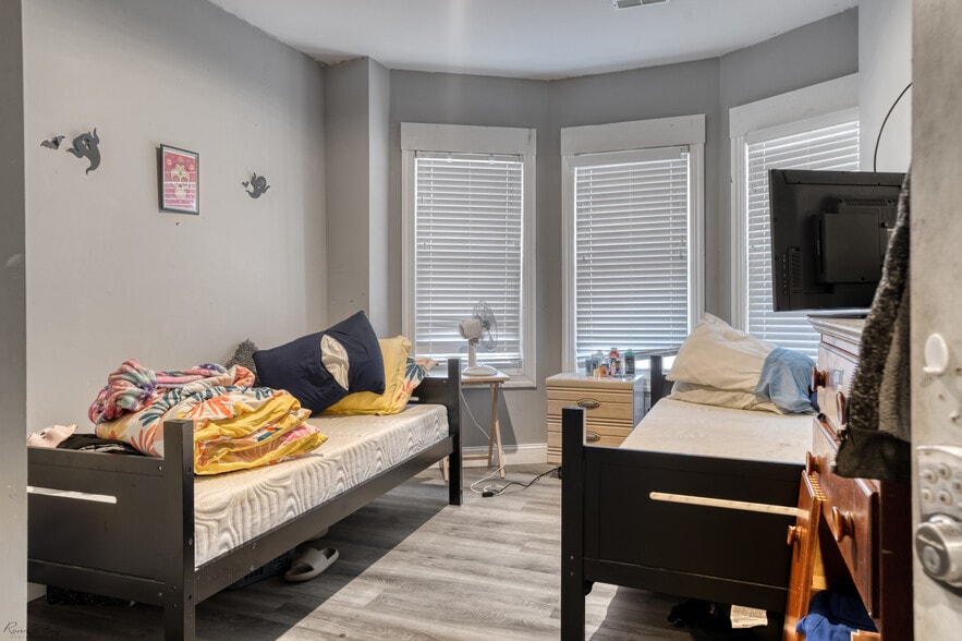 More Photos Of 3817 Pacific Ave, Wildwood Restaurant For Sale