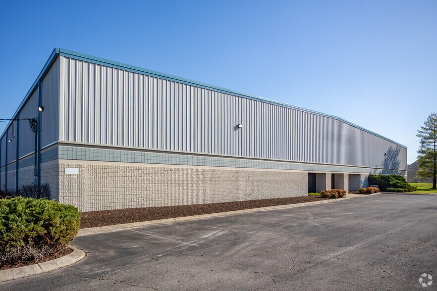 More Photos Of 3189-3195 Franklin Limestone Rd, Antioch Distribution For Lease