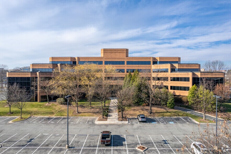 More Photos Of 2400 Research Blvd, Rockville Office For Lease