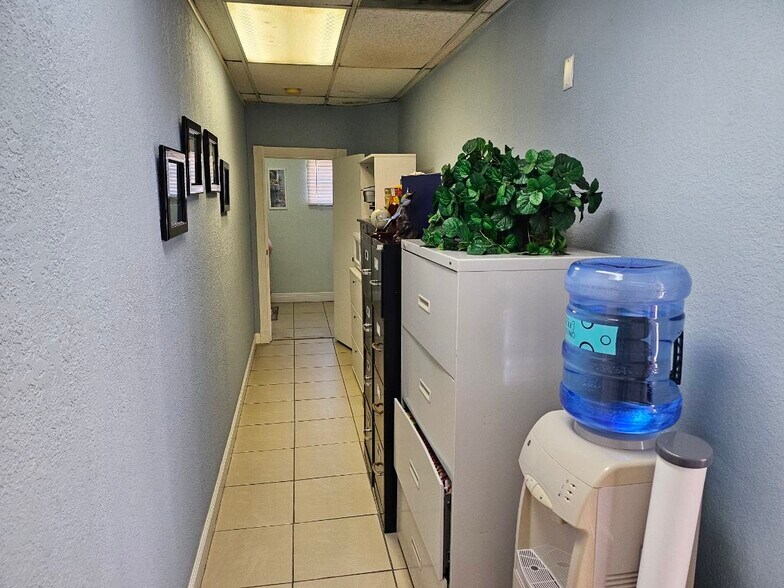 More Photos Of 4010 E 8th Ave, Hialeah General Retail For Sale