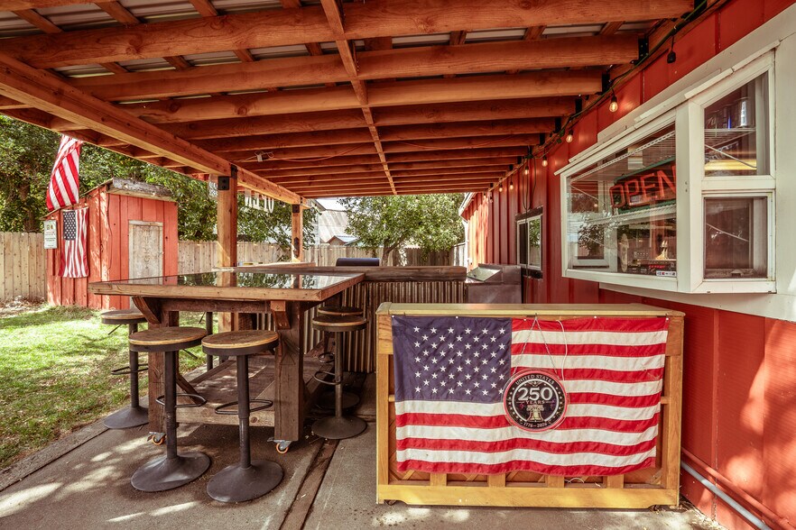More Photos Of 4301 Nelson St, Taylorsville Restaurant For Sale