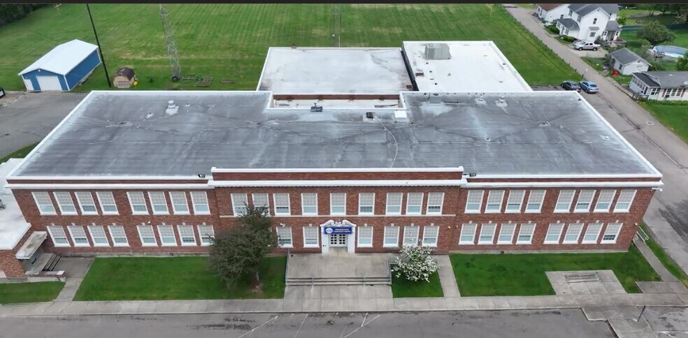 More Photos Of 76 W Athens Rd, Roseville Schools For Lease