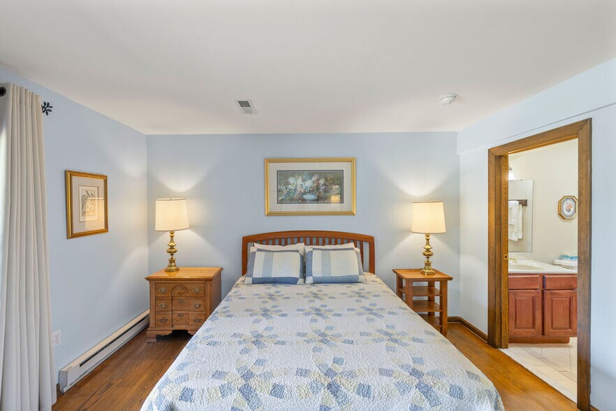 More Photos Of 40 Hospital Rd, Gettysburg Hotel For Sale