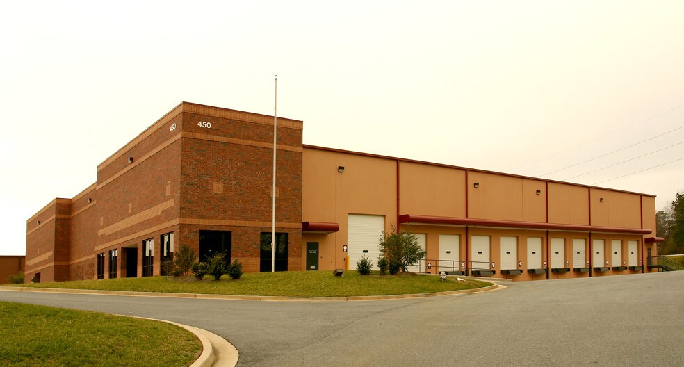 More Photos Of 450 Horizon Dr, Suwanee Warehouse For Lease
