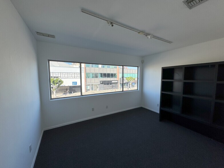 More Photos Of 114-116 S La Brea Ave, Los Angeles Storefront Retail Office For Lease