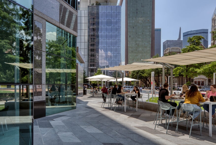 More Photos Of 2001 Ross Ave, Dallas Office For Lease