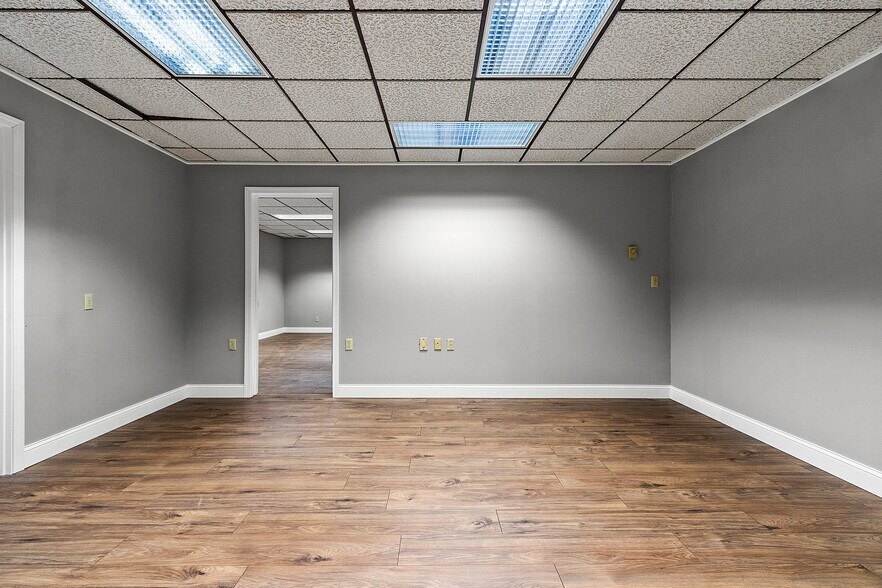 More Photos Of 400 E Highland Dr, Oconto Falls Office For Lease