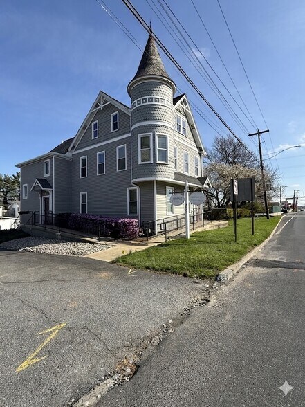 Primary Photo Of 4841 Hamilton Blvd, Wescosville Office For Lease